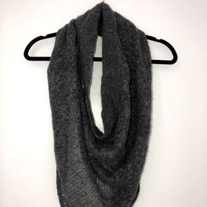 Wilfred loop scarf